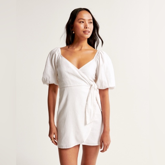 A&F Puff Sleeve Wrap Mini Dress Size Medium Color Black - Picture 4 of 4